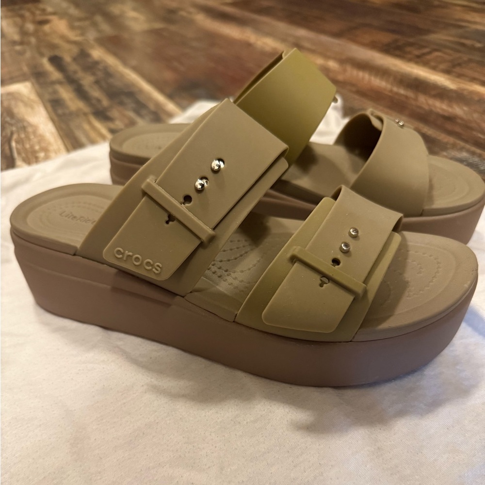 CROCS Women's Beige Platform Sandals